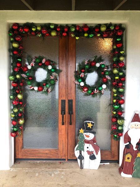 Doorway garland