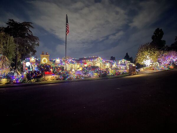 Estate mega display