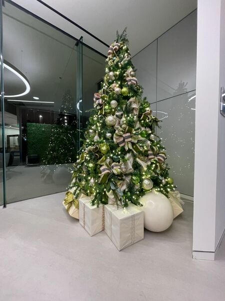 Lobby green gold